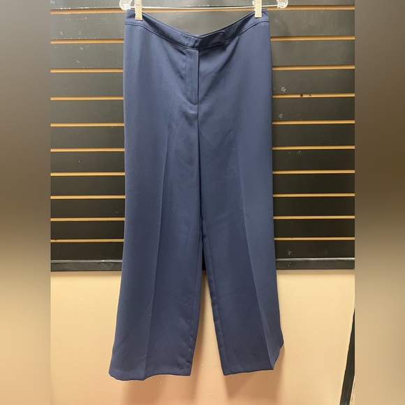 NWT Larry Levine Navy & Cream Pant Suit Set Size 8 - Picture 6 of 11